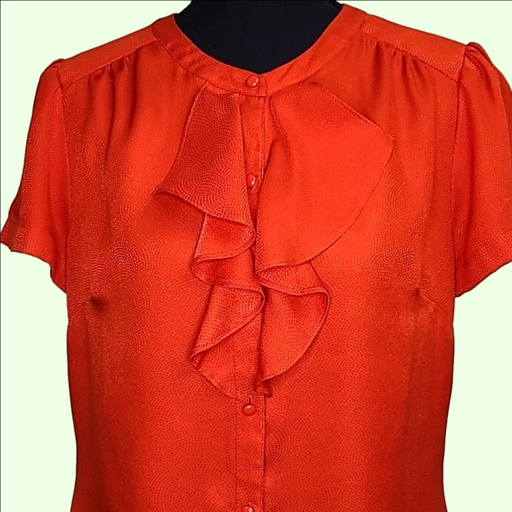 Ann Taylor LOFT orange short sleeve button front blouse. Size M. - Picture 2 of 4